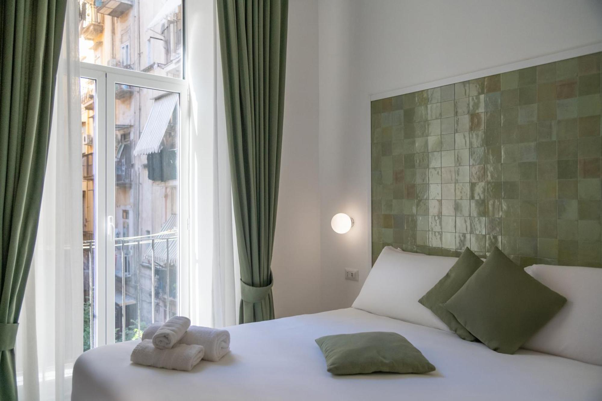 Vistavicolo Rooms Napoli Bagian luar foto