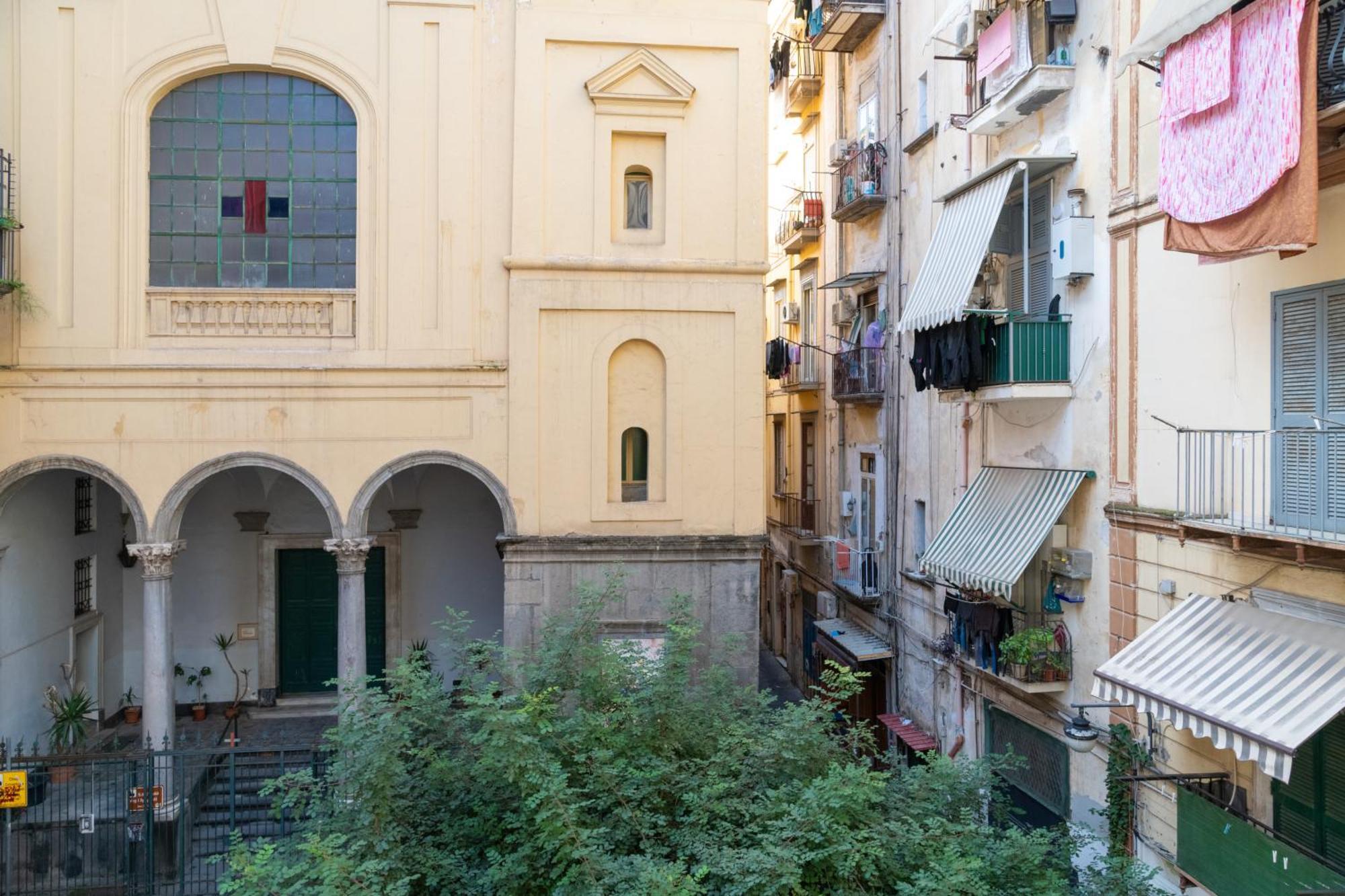 Vistavicolo Rooms Napoli Bagian luar foto