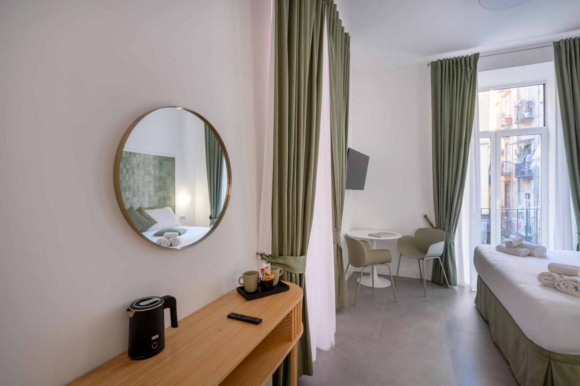 Vistavicolo Rooms Napoli Bagian luar foto