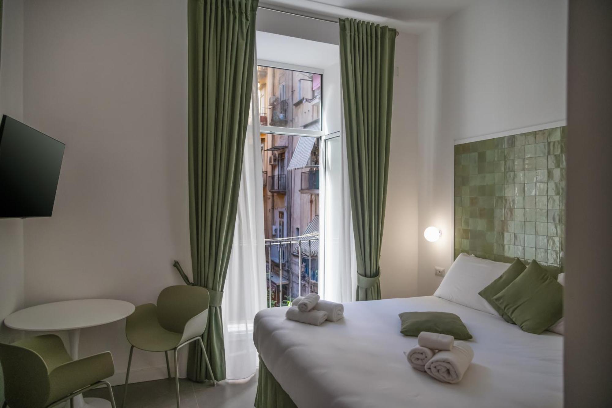Vistavicolo Rooms Napoli Bagian luar foto